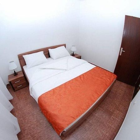 Guest House Elena Sveti Stefan Esterno foto