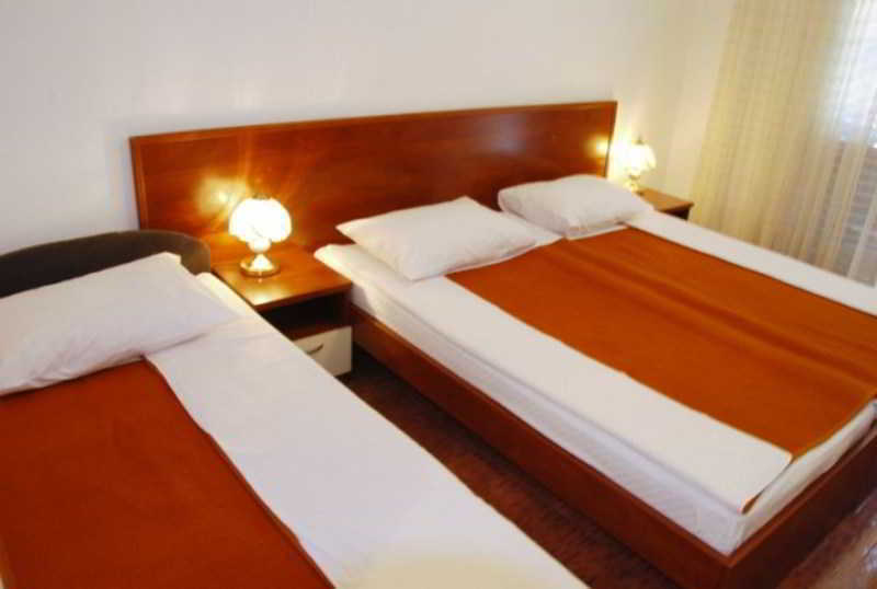 Guest House Elena Sveti Stefan Esterno foto