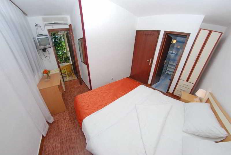 Guest House Elena Sveti Stefan Esterno foto